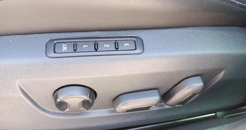 Skoda Superb cena 84900 przebieg: 185696, rok produkcji 2020 z Maszewo małe 352